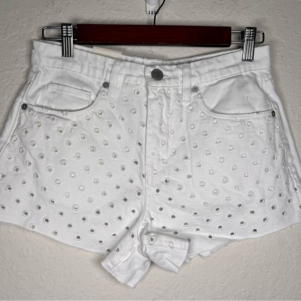 BLANK NYC “The Barrow” denim shorts 🌺 white 🌺 high-rise 🌺 raw hem